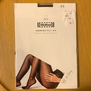 WOLFORD Perfectly 30 semi sheet tights with light sheen in Size XS